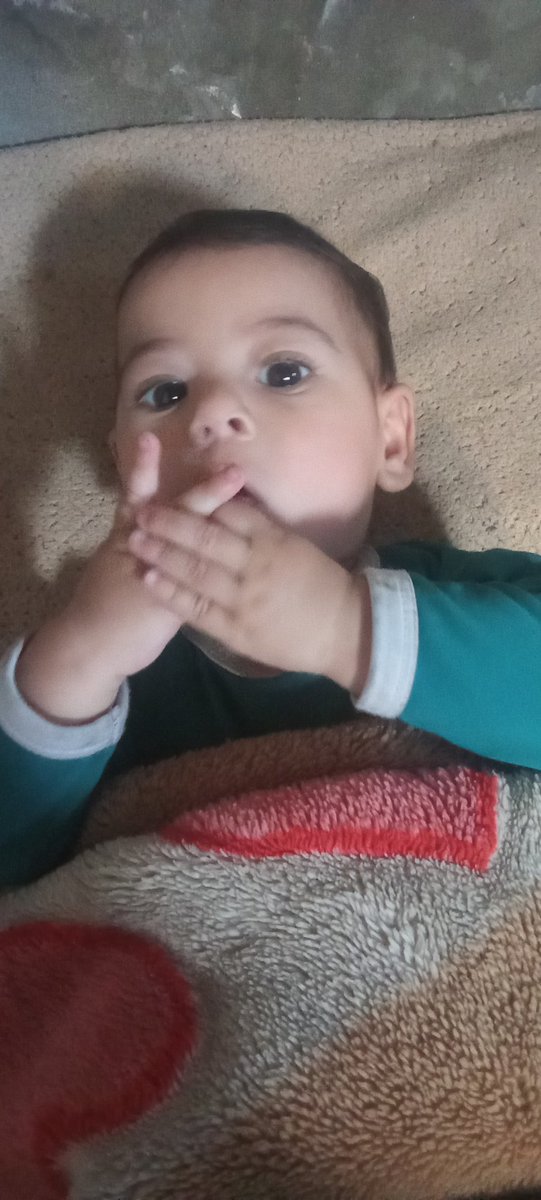 🙏🙏🙏😭Please help me save my child Amir, who is sick from the bitter cold. Please help me with warm clothes through your donations and support. I have five children#Gaza chuffed.org/project/150407… .