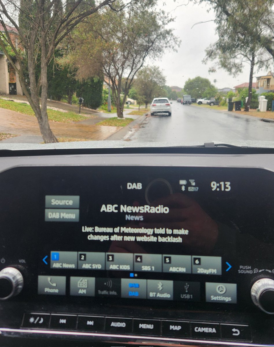 آقا می دونستین، با این DAB پخش ماشین ،می تونید رادیو رو با کیفیت دیجیتال گوش بدین و خر خر نشنوید؟ من تازه فهمیدم🙈