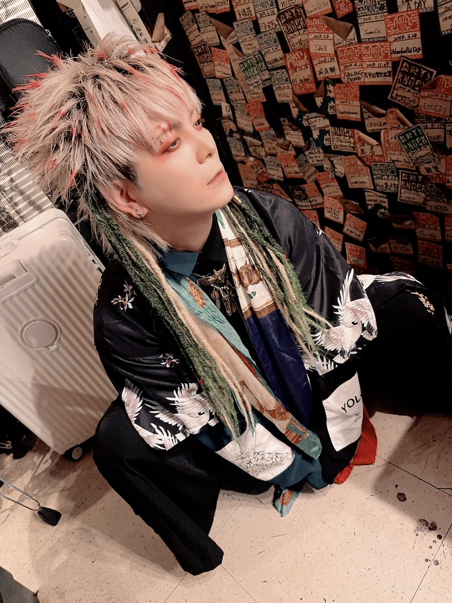 さて

いろいろ打ち合わせしつつ　

お店へむかう