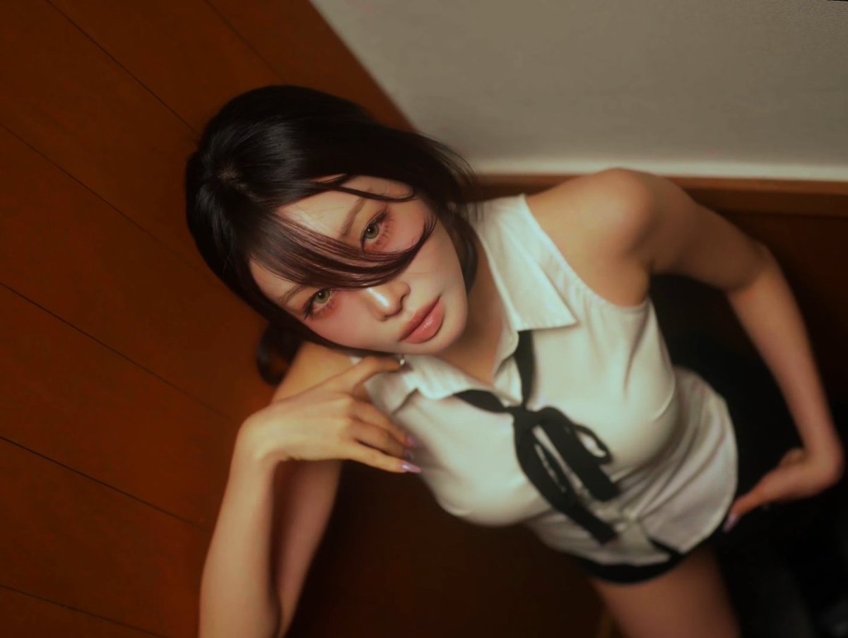 OH MY GOD CHUNGHA AS REZE SHE LOOKS INSANE