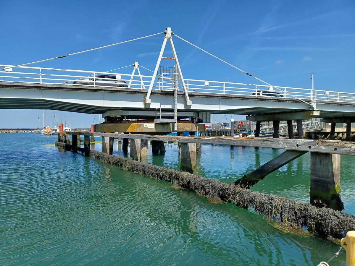 Island Roads tweet media