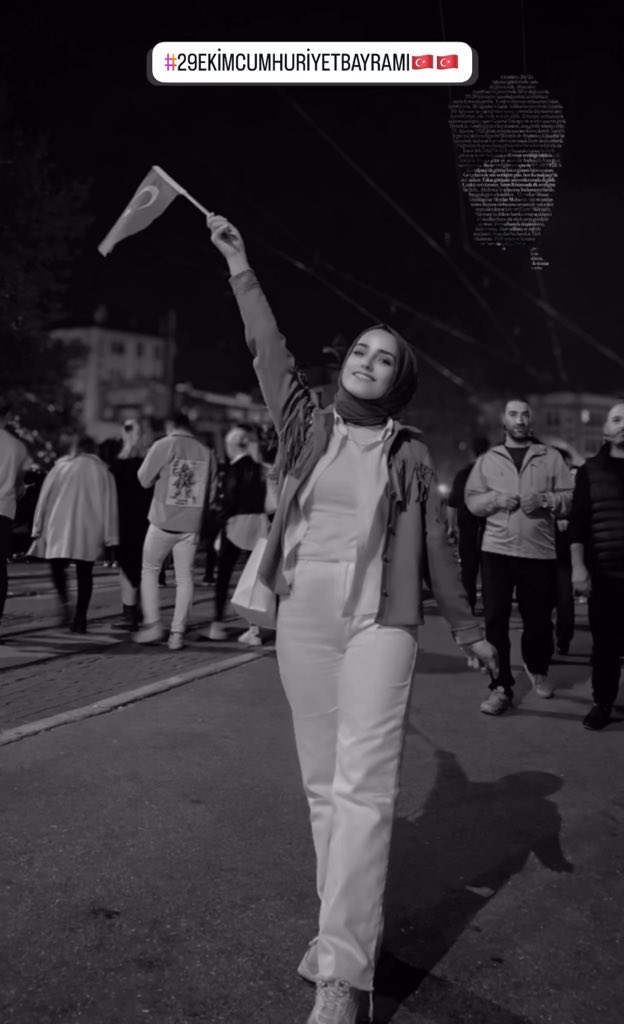 Cumhuriyet Bayramımız kutlu olsun🇹🇷 

Yaşasın Atatürk!

#29Ekim