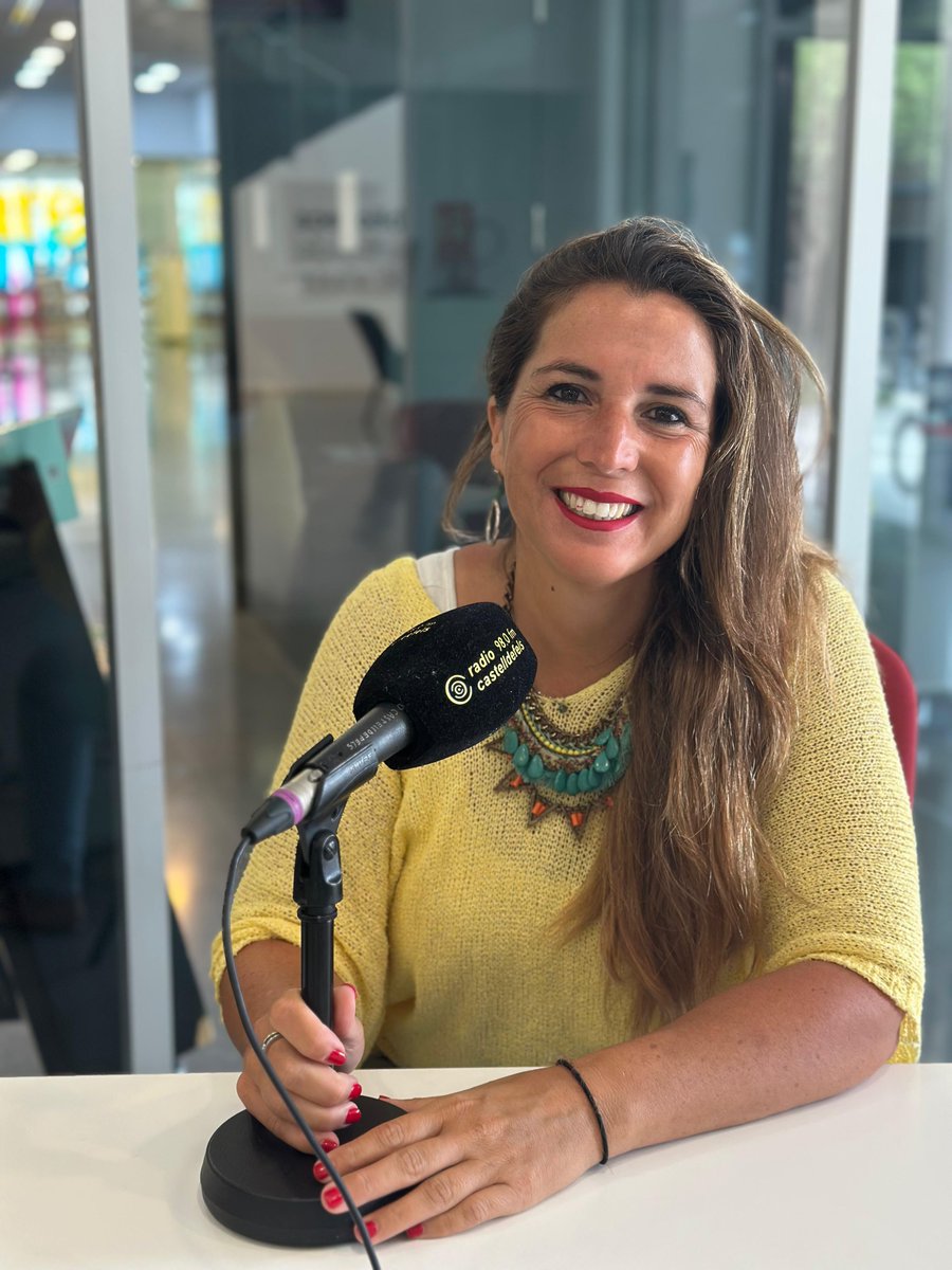 RadioCastelldef's tweet image. ☕️Avui dimecres, com de costum, al #CastelldefelsCoffee tenim la visita de @Movem_

🗣️Parlem amb Candela López.

📻Ràdio a la carta: enacast.com/radiocastellde…