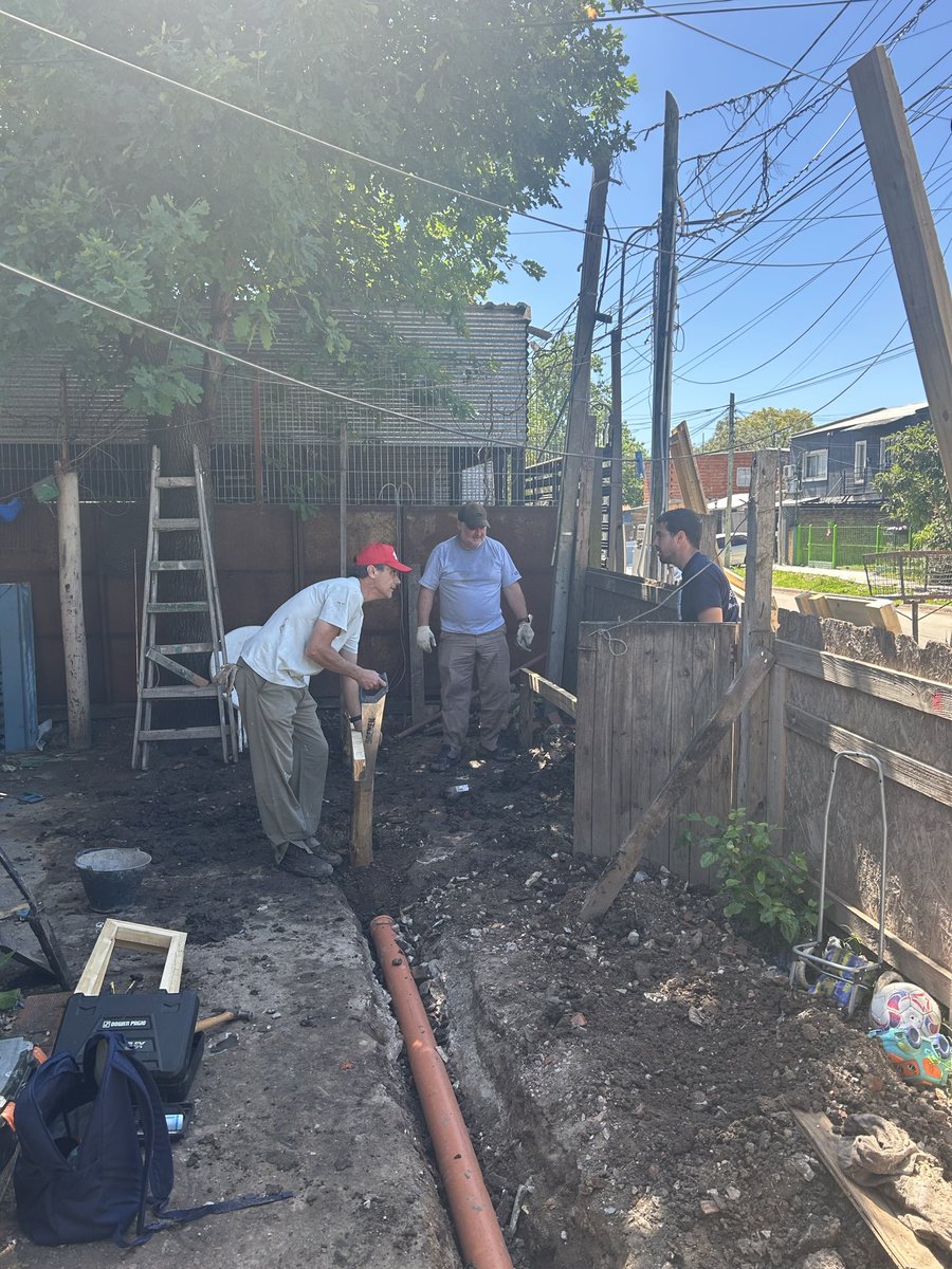 Muy buena experiencia la de participar construyendo con <a href="/modulosanitario/">Módulo Sanitario</a> en el barrio Ricardo Rojas de Tigre. Felicitaciones por la obra que llevan adelante. Un baño digno es un derecho mínimo básico que a ninguna familia argentina le debiera faltar.