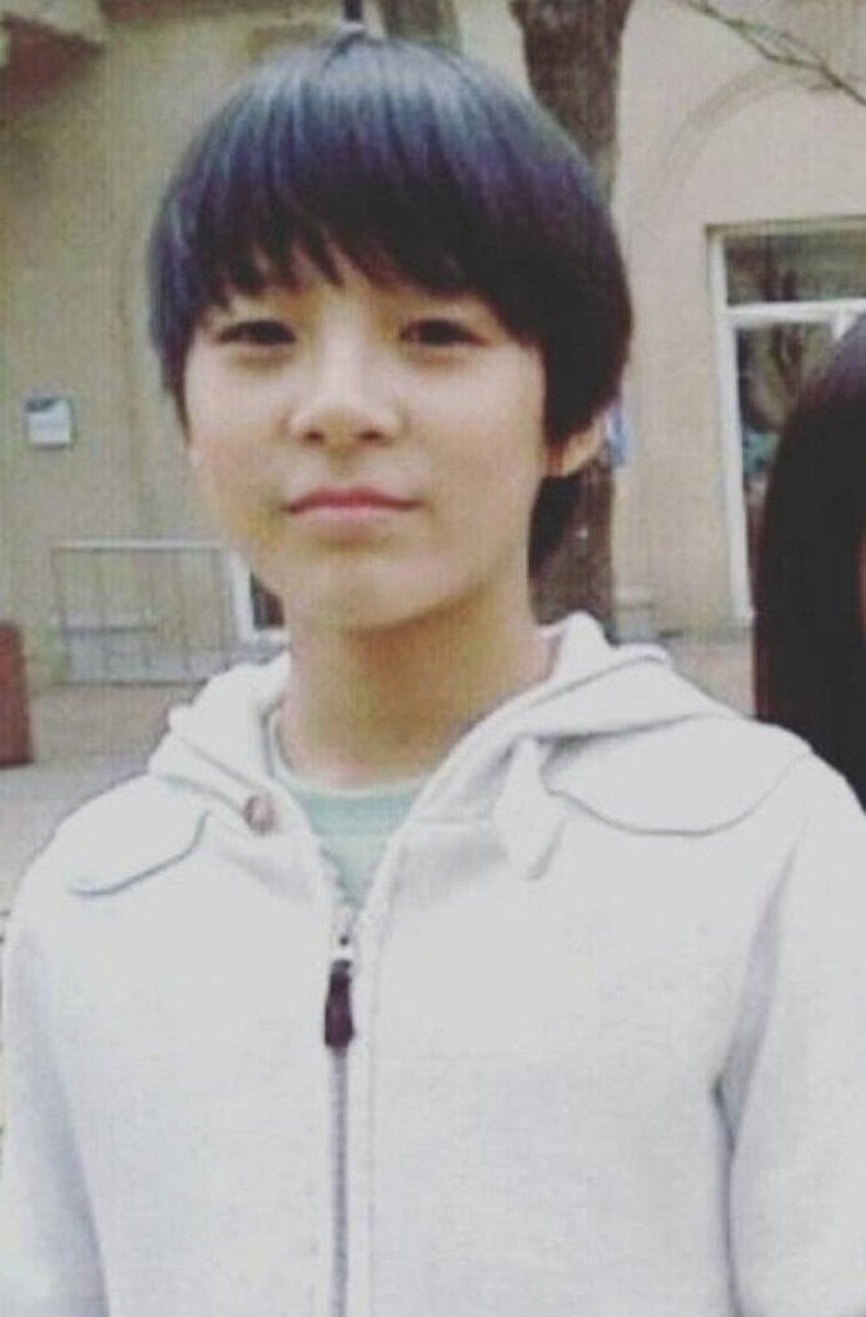 หล่อแต่เด็กจริงๆเลยหน้าตาดีมากคุณปู่ตั้งชื่อให้ว่าเจโน่ ชื่อไม่เหมือนใครจริงๆโคตรจาาเท่ห์