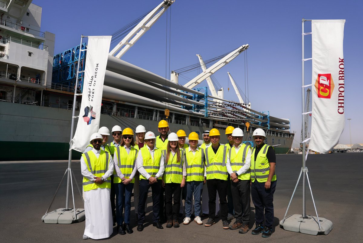 NEOMOxagon's tweet image. Port of NEOM and Chipolbrok have extended their collaboration for two more years, with expanded cargo services now underway from 29 October.

The increased frequency builds on rising momentum in Oxagon, including the delivery of wind turbines for the NEOM Green Hydrogen Company,…