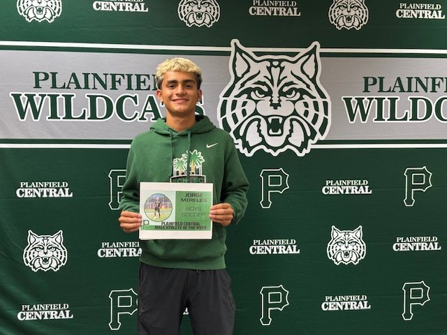 Jorge Mireles is our Male Athlete of the Week (9/29-10/4). He led the defensive effort that ended in two shutouts. He also scored both goals in a 2-0 victory over Joliet West. Congratulations to Jorge!
#AStudentAbove
<a href="/jerseymikes/">Jersey Mike's Subs</a> <a href="/Mr_Chlebek/">PHS Wildcats</a> <a href="/BoysSoccerPCHS/">PlainfieldCentralBoysSoccer</a>