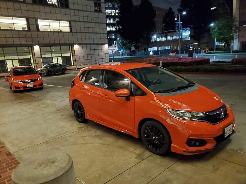 Mileage_impo's tweet image. Honda Fit with 500,000 miles (804,672 km) on the clock.
One owner since new.
Full Service History.
Original engine, transmission and clutch.
The car is used as a courier vehicle and often goes on road trips.