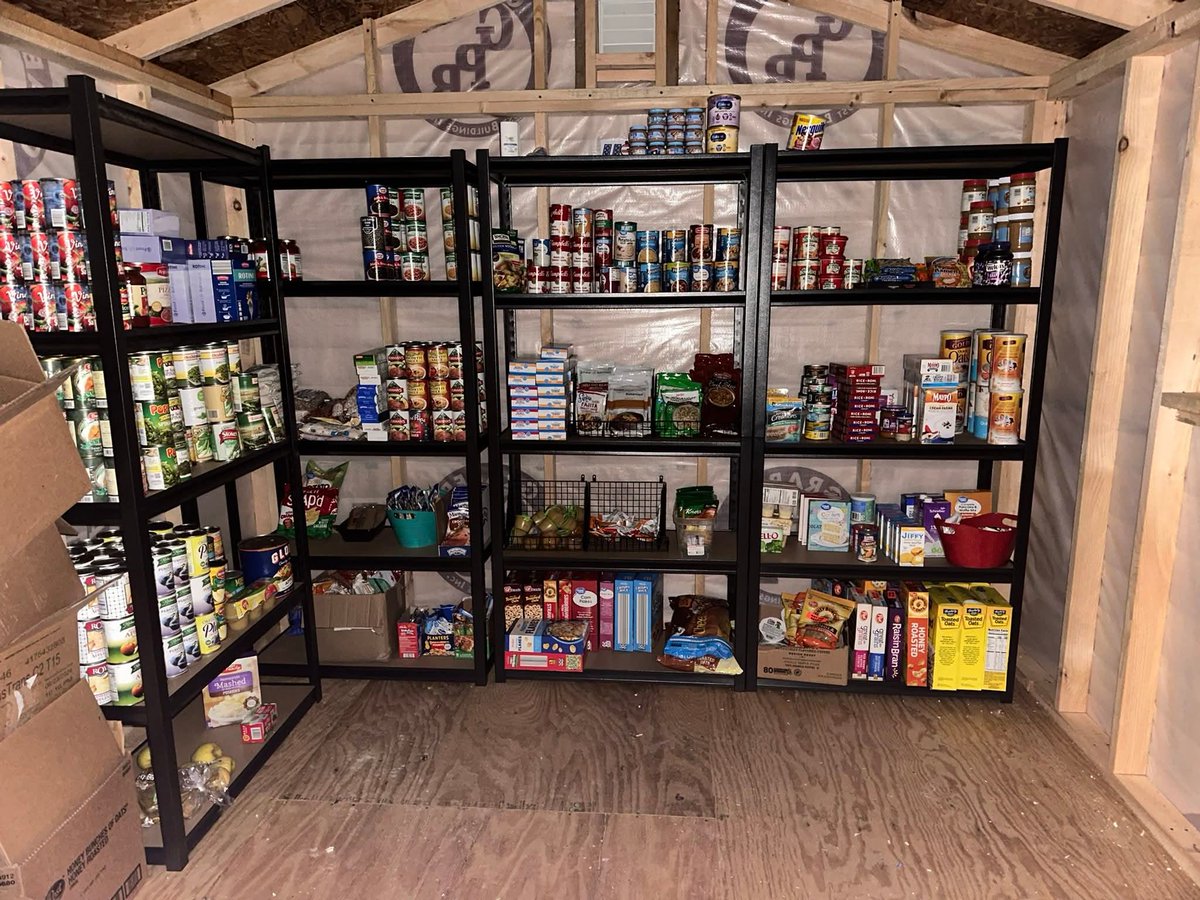 katiebugbaby1's tweet image. My  Community Pantry has officially  opened 
It is now open 24/7.

I still need to add a fridge/freezer for perishable items. Coming soon. Thanks to the generosity of so many amazing people 🙌