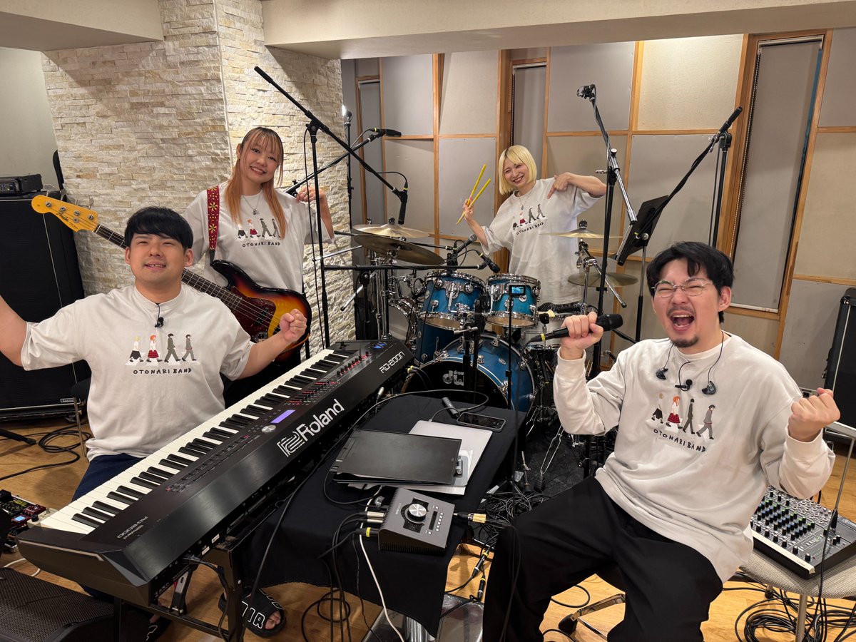atagi×ゆゆうたのおとなりラジオ スウェット Tシャツ タオル キーホルダー atagi×ゆゆうたのおとなりラジオ スウェット Tシャツ タオル