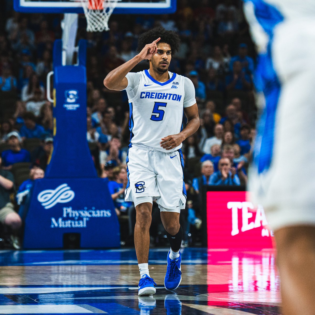 Happy birthday <a href="/coaches_dream/">Nik Graves</a>! 🎉🎂🎊

#GoJays