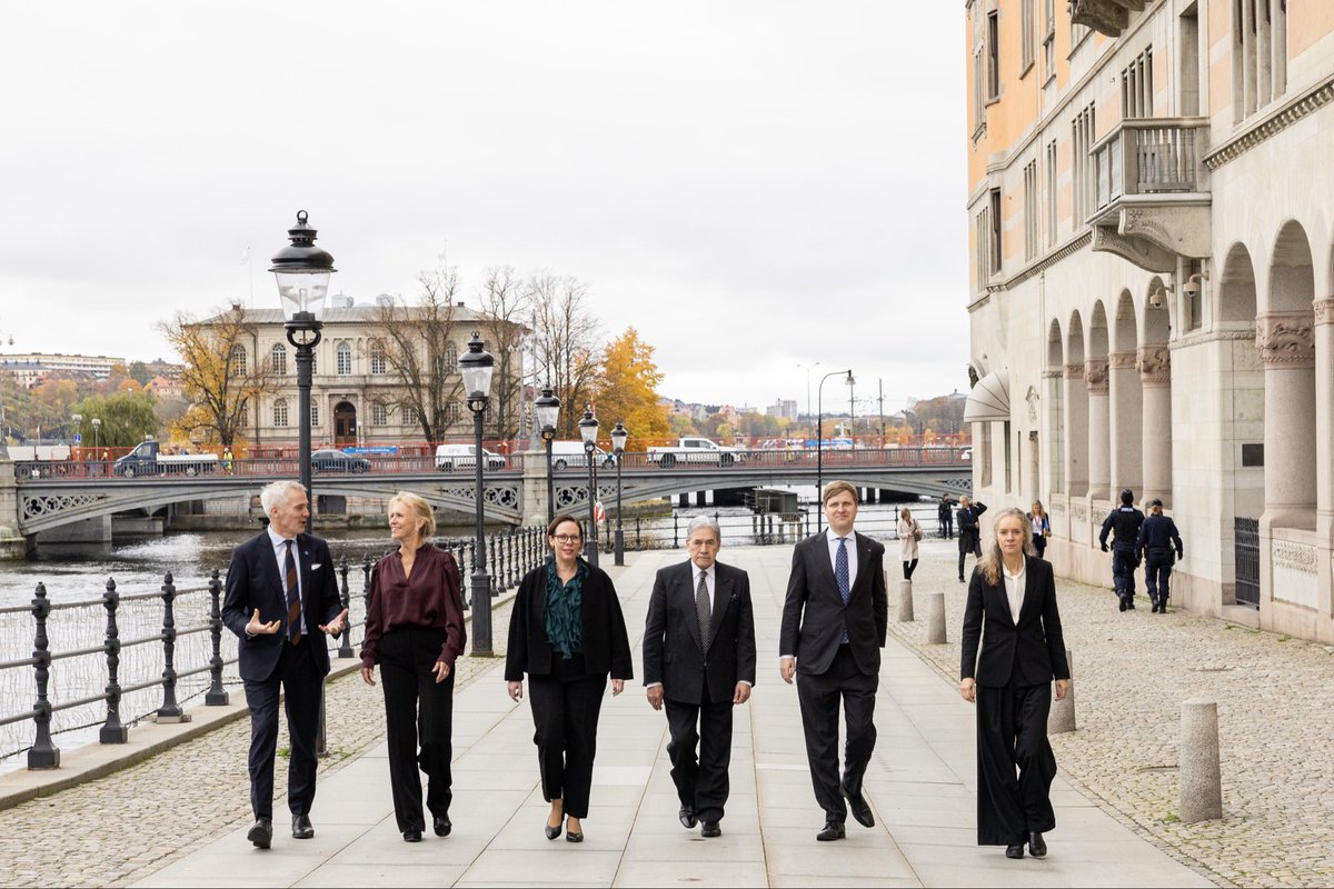 The Minister met with 5 Nordic Ministers for the first New Zealand-Nordic 5 Foreign Ministers’ Meeting in Stockholm.

The Ministers discussed shared priorities and exchanged perspectives on global challenges. 

With unique perspectives and deep niche expertise, New Zealand and