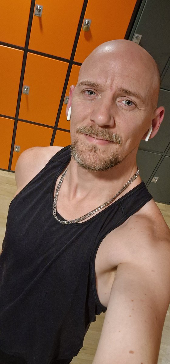 Bon Mercredi après-midi X 😘😘 #GoodDay #FitnessMotivation #photography #fitnessaddict #PecsAndAbdos #PhotographyIsArt #GoodVibes