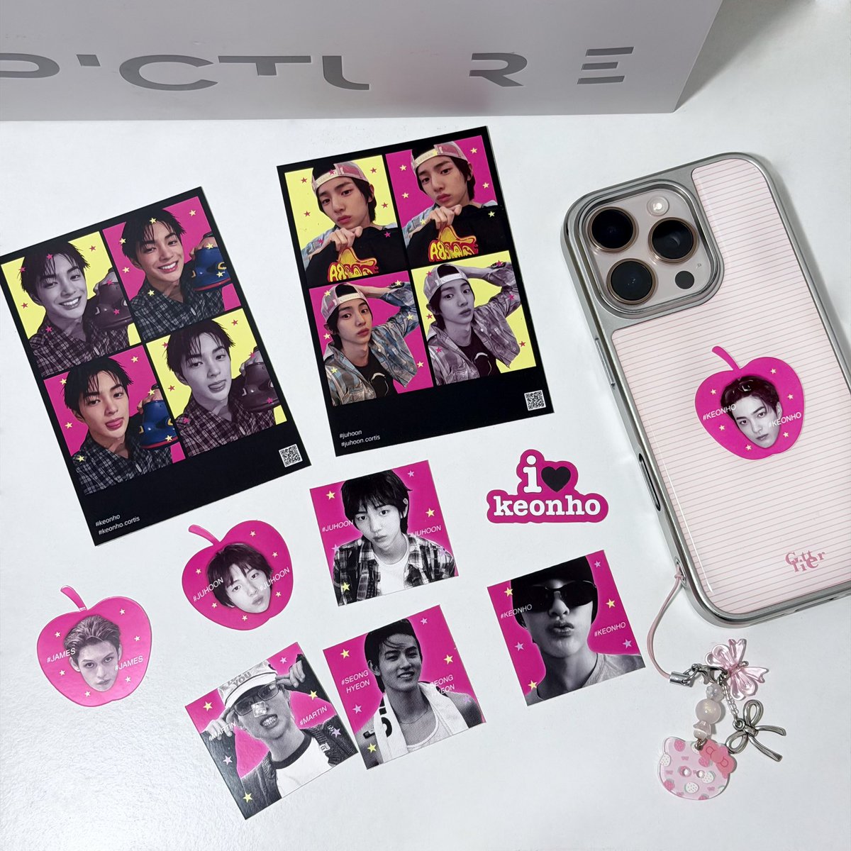 ✳︎ 🍎 pls rt รีทวิตสุ่มแจกส่งฟรี 2 คน ✳︎

1 set รวมส่ง 40฿ 

🍮 * 1 set ได้ทั้งหมด 5 ea.
— sticker a6  1 ea.
— photo id a7  1 ea.
— sticker die-cut 100% (ขนาด 4.5 cm.) 3 ea.

set ต่อไป +15บาท/set

🔗 : forms.gle/2DQdwJu3ouKsSB…

🏡 * now - 3 Nov.

 #ตลาดนัดcortis