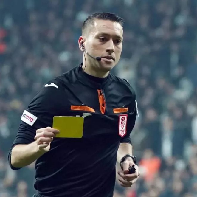 Üst Klasman Hakemi Zorbay Küçük’ün bahis oynadığı gerekçesiyle PDFK’ya sevk edilmesi üzerine Kocaelispor’dan açıklama geldi:

"Ceza alması halinde bu sezon yönettiği ve çok ciddi hatalar yaptığı maçın tekrarını isteyeceğiz"