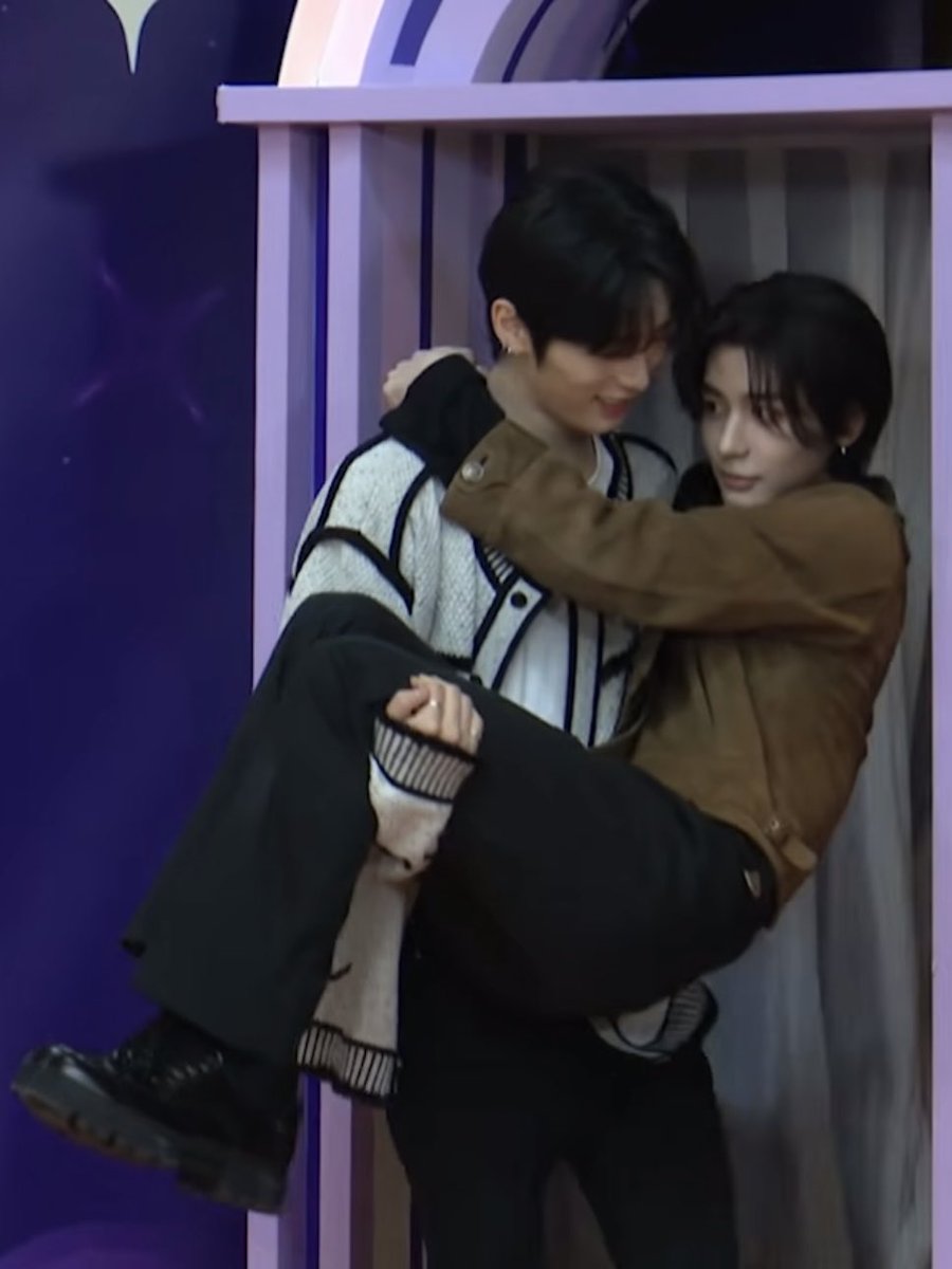 myolliflows's tweet image. ‼️ART RAFFLE‼️ 
Untuk merayakan taeshan mesra era ini, maka ada 1 pemenang random dapet gambar full colored dengan style seperti yang tertera :D

How to join:
1. Like + rt post ini
2. Reply apa aja tentang taeshan (konten, momen, fic, dll)

📆Ends: 8 november 2025