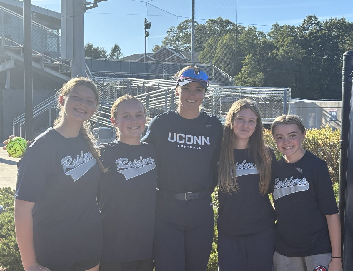 Several Raiders 14U Gray players taking in a game <a href="/UConnSoftball/">UConn Softball</a>   Our own <a href="/BreslinKaitlyn/">Kaitlyn Breslin</a> took the the time to meet with the a few of our players.