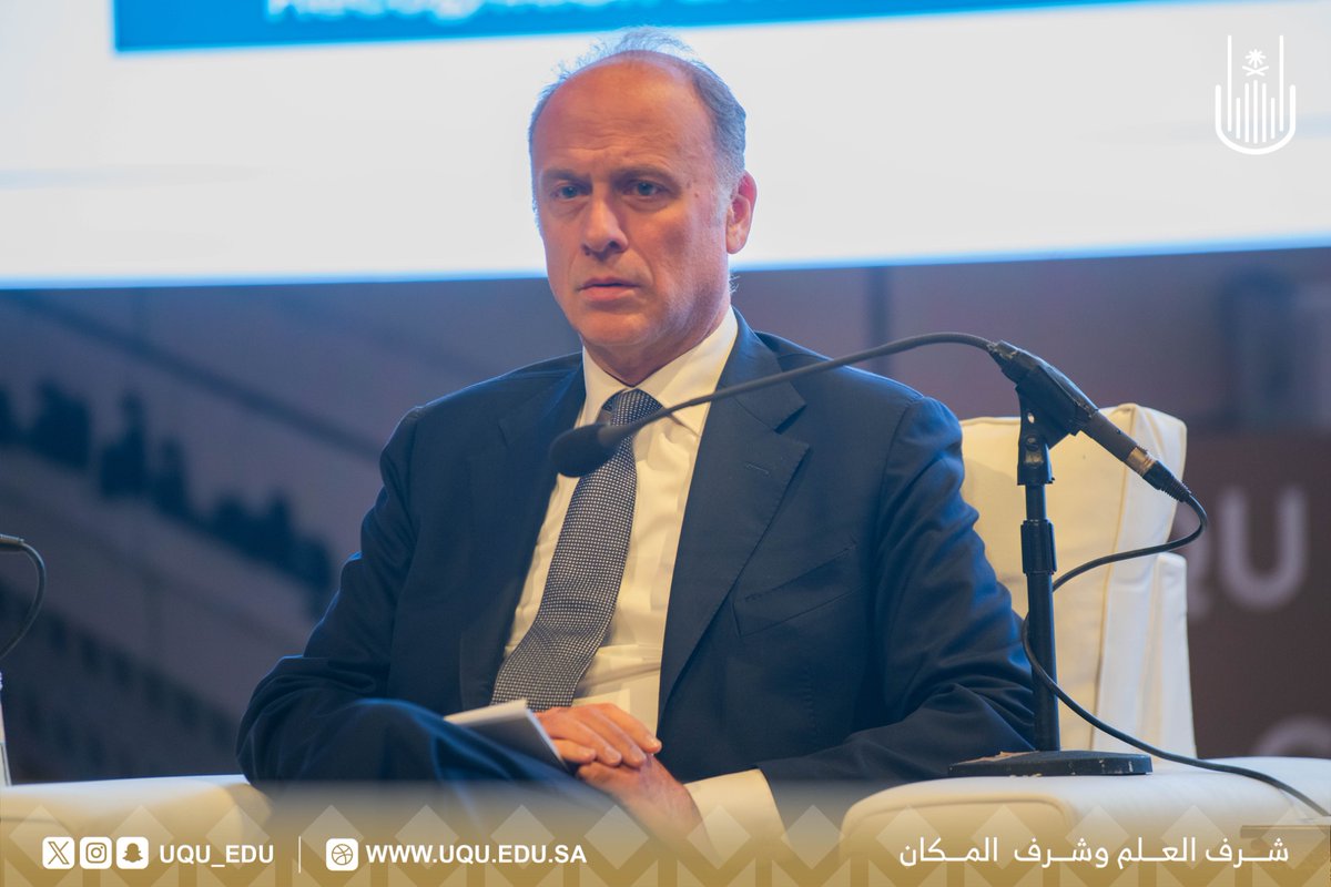 تناولت الجلسة الثانية من منتدى #جامعة_أم_القرى الاستشاري الدولي موضوع "الاستثمار الاستراتيجي وريادة الأعمال في الجامعات،" حيث ناقش نخبة من القيادات الأكاديمية الدولية خبراتهم حول تعزيز الابتكار والاستثمار المستدام وبناء منظومة ريادية متكاملة بما يواكب #رؤية_السعودية_2030