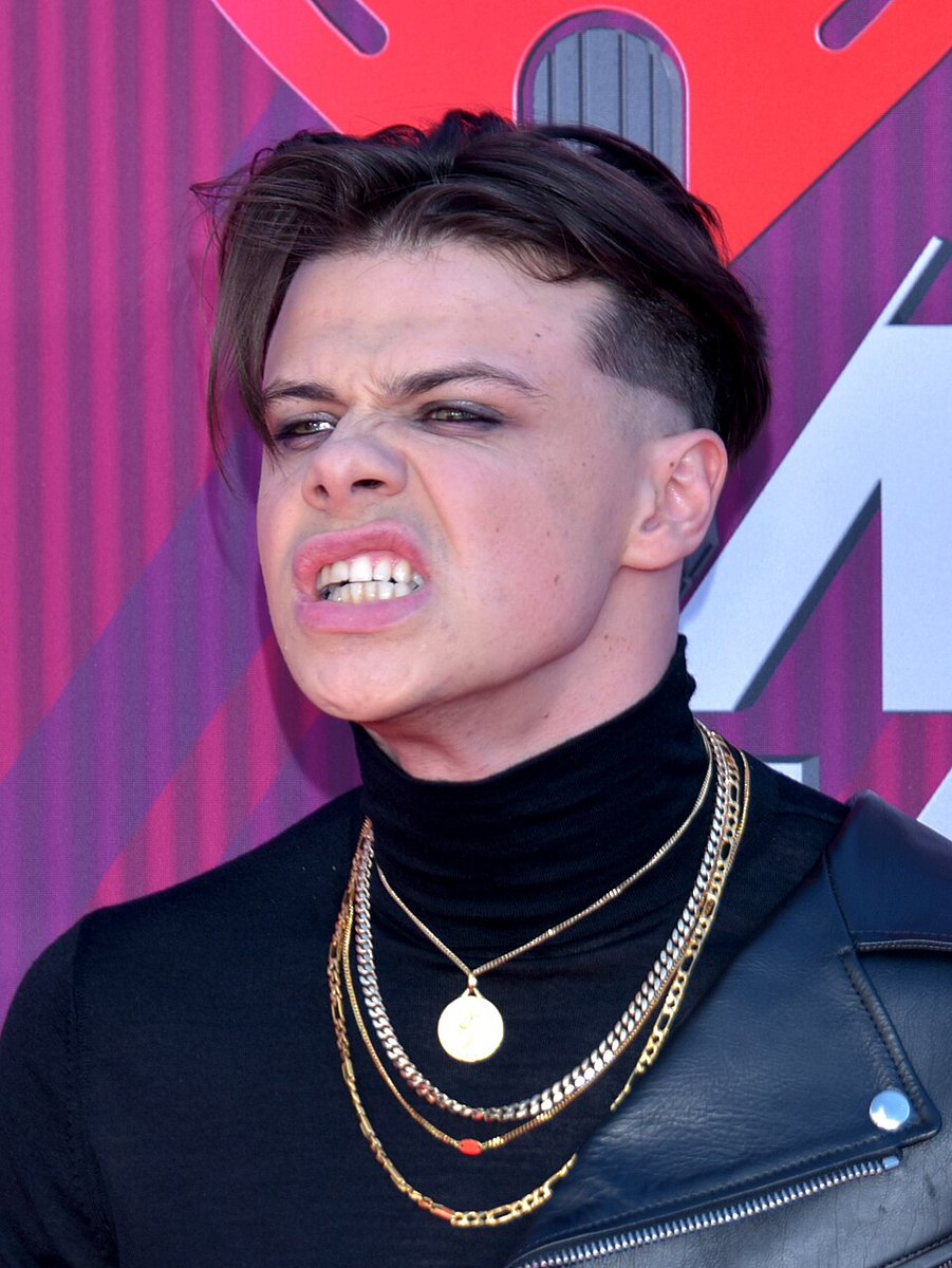 Como pode o Yungblud e a Bárbara Paz terem a mesma lata?

Yungblud       //     Bárbara Paz