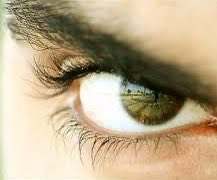 ماينقص قدر نفسك غير طبعك

و انت ماترضى عليها بالمهونه

لاتسولف في قفا ربعك وربعك

من يسولف في قفاك يسكتونه

شووووووووووووف عيني 
#الحشيم