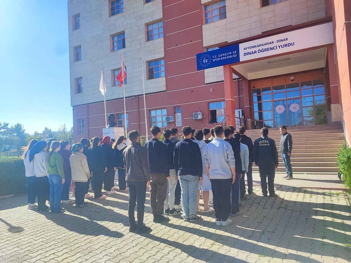 GSB Afyonkarahisar Yurtları (@afyonkygm) on Twitter photo 📍Dinar Yurdu
29 Ekim Cumhuriyet Bayramı’nı büyük bir gurur ve coşkuyla kutladık. 🇹🇷
Öğrencilerimizle birlikte yurdumuzda bir araya gelerek İstiklal Marşımızı hep bir ağızdan söyledik, Cumhuriyetimizin 102. yıl dönümünü aynı heyecan ve birlik ruhuyla andık. ❤️
<a href="/OA_BAK/">Dr. Osman Aşkın Bak</a> 📍Dinar Yurdu
29 Ekim Cumhuriyet Bayramı’nı büyük bir gurur ve coşkuyla kutladık. 🇹🇷
Öğrencilerimizle birlikte yurdumuzda bir araya gelerek İstiklal Marşımızı hep bir ağızdan söyledik, Cumhuriyetimizin 102. yıl dönümünü aynı heyecan ve birlik ruhuyla andık. ❤️
<a href="/OA_BAK/">Dr. Osman Aşkın Bak</a>