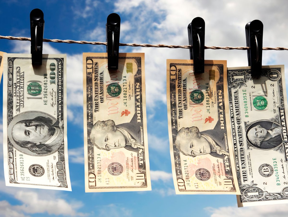 El 29 de octubre se celebra el Día Internacional de Prevención Contra el  #LavadodeActivos. Los notarios somos Sujetos Obligados No Financieros porque estamos en la puerta de entrada de todas las contrataciones. La lucha contra el lavado de activos es compromiso de todos. <a href="/UAF_RD/">Unidad de Análisis Financiero UAF_RD</a>