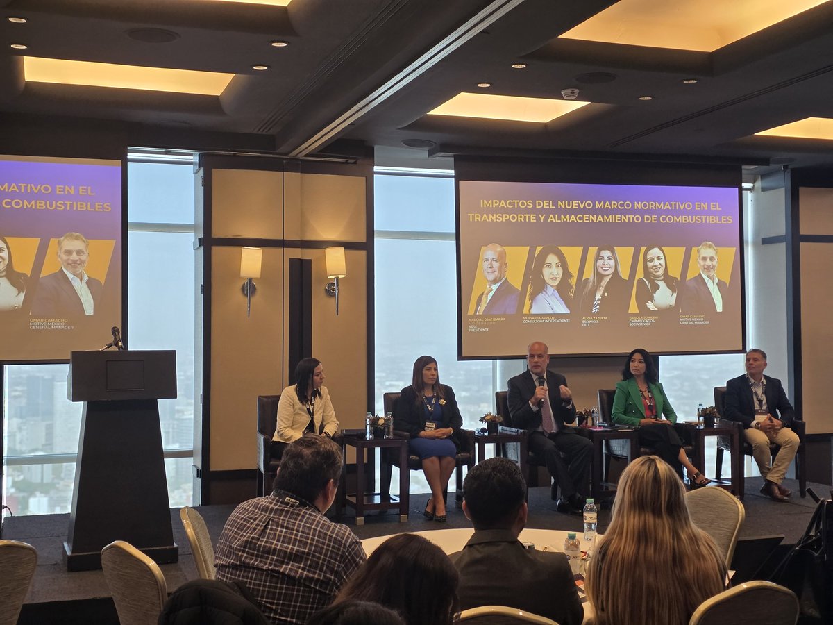 Daniela Loredo tweet media