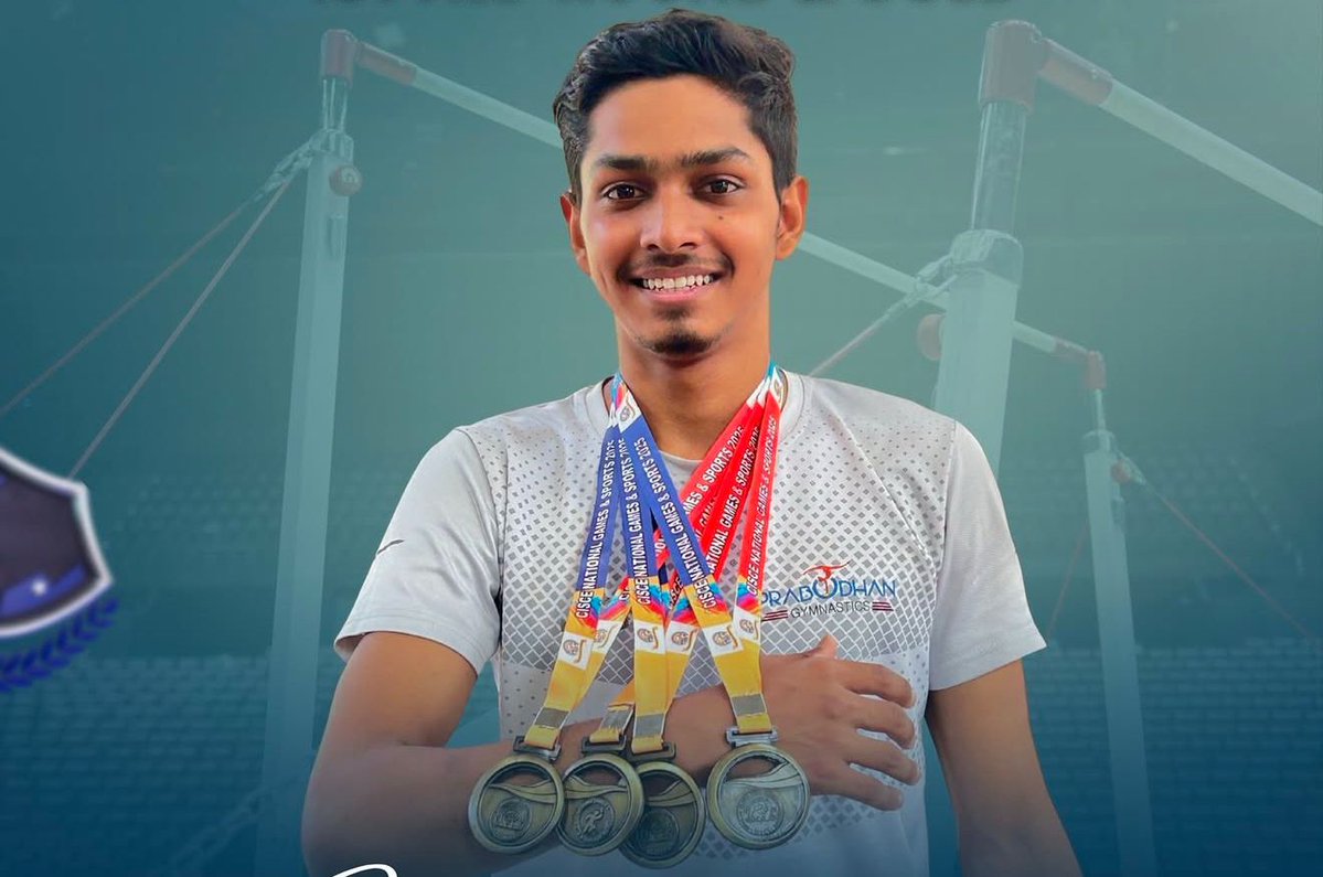 Manikrao Shivajirao Kokate (@kokate_manikrao) on Twitter photo नाशिकचे रुद्र सोमवंशींचा तिहेरी सुवर्ण विजय..
कर्नाटकातील तुमकर येथे पार पडलेल्या CISCE राष्ट्रीय जिम्नॅस्टिक्स स्पर्धेत आपल्या नाशिकचे खेळाडू कु. रुद्र हेमंत सोमवंशी यांनी अप्रतिम कामगिरी करत पोमेल हॉर्स, पॅरलल बार आणि हाय बार या तिन्ही प्रकारांत सुवर्णपदके पटकावले आहे.
शिस्त, नाशिकचे रुद्र सोमवंशींचा तिहेरी सुवर्ण विजय..
कर्नाटकातील तुमकर येथे पार पडलेल्या CISCE राष्ट्रीय जिम्नॅस्टिक्स स्पर्धेत आपल्या नाशिकचे खेळाडू कु. रुद्र हेमंत सोमवंशी यांनी अप्रतिम कामगिरी करत पोमेल हॉर्स, पॅरलल बार आणि हाय बार या तिन्ही प्रकारांत सुवर्णपदके पटकावले आहे.
शिस्त,