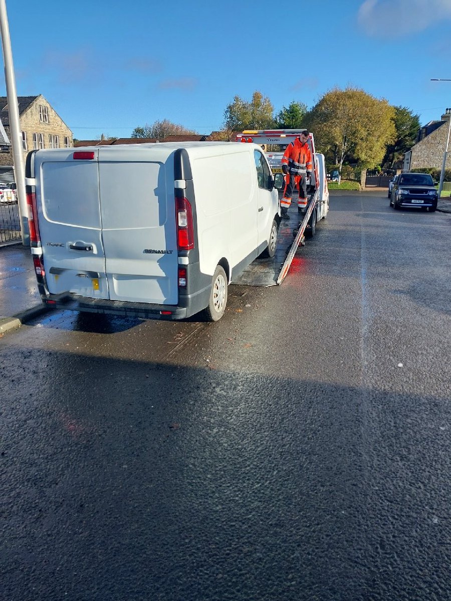 PSOSDunfermline's tweet image. A fruitful day on Dickson Street, #Dunfermline where community officers PC&apos;s Radcliffe and Carruthers teamed up with NSL, enforcement partners for the @DVLAgovuk Two cars and a van were untaxed and uplifted, one stolen van also recovered! #TeamWork #TaxItDontRiskIt