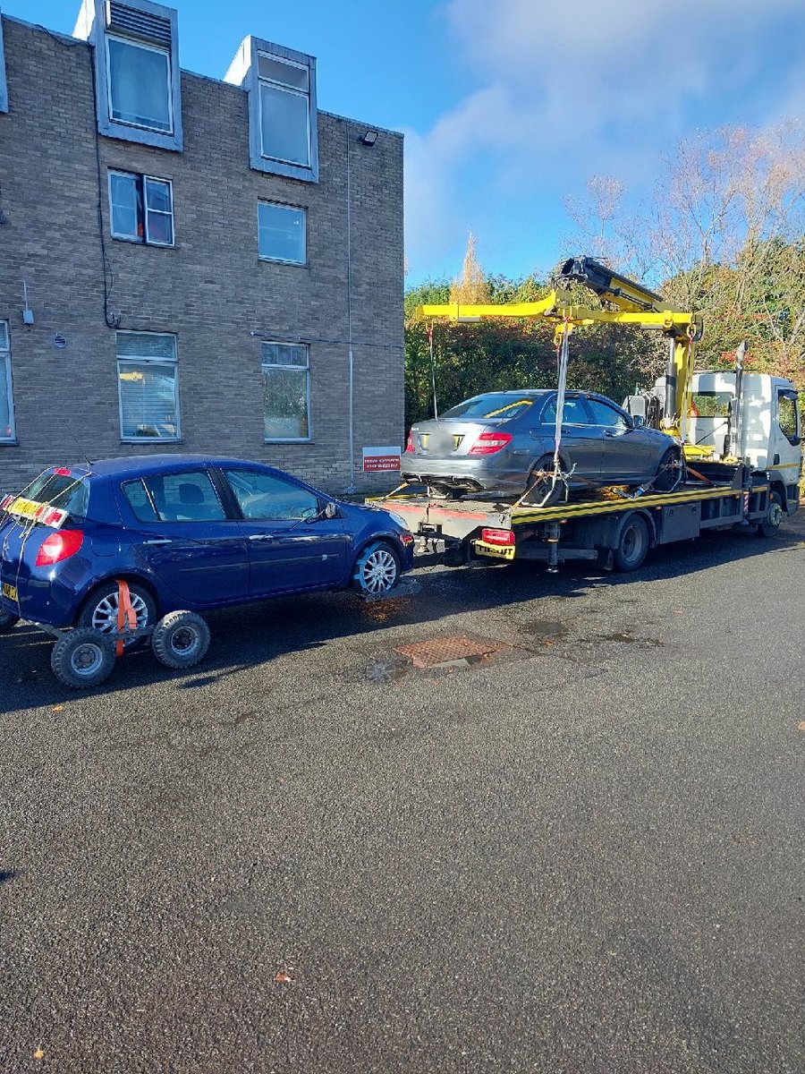 PSOSDunfermline's tweet image. A fruitful day on Dickson Street, #Dunfermline where community officers PC&apos;s Radcliffe and Carruthers teamed up with NSL, enforcement partners for the @DVLAgovuk Two cars and a van were untaxed and uplifted, one stolen van also recovered! #TeamWork #TaxItDontRiskIt