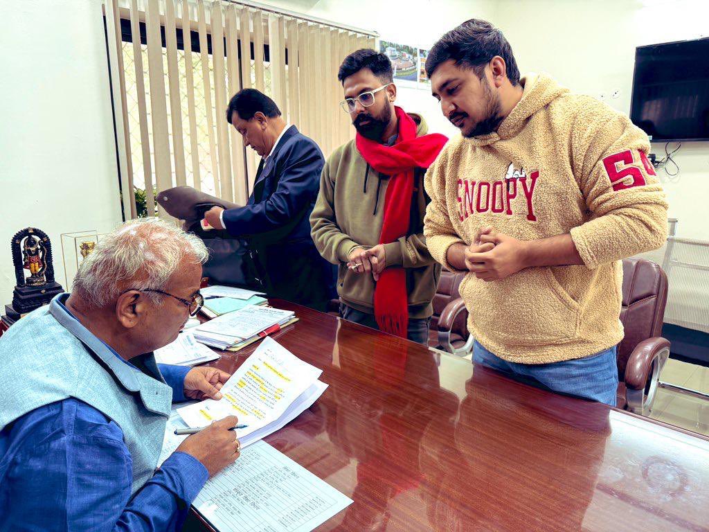 हर बच्चे को Digital बनाना है,
तो पहले Teacher तो दो!
#नई_कंप्यूटर_अनुदेशक_भर्ती 🙏
<a href="/RajCMO/">CMO Rajasthan</a> <a href="/rajeduofficial/">Dept of Education, Rajasthan</a> <a href="/educationnagari/">Education Nagari</a> <a href="/DhanrajPiparBJP/">Dhanraj Solanki</a> <a href="/madandilawar/">Madan Dilawar</a> <a href="/TheUpenYadav/">Upen Yadav (मोदी का परिवार)</a>