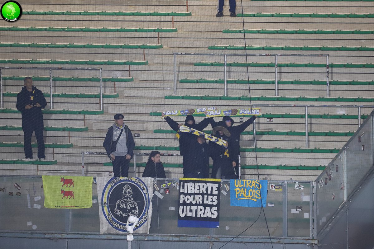 FerveurVerte_'s tweet photo. 35.352 stéphanois et 7 palois *

Respect ! https://t.co/w5p9QHKS1b