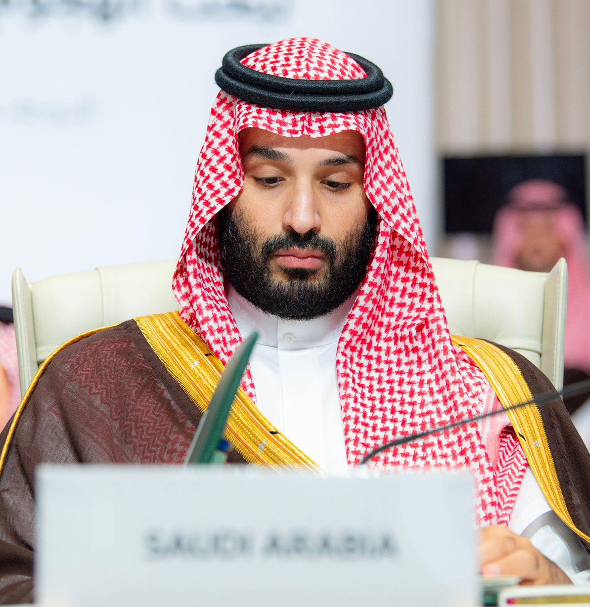 أحمد الشرع:

 منذ سنوات وأنا أتابع الرؤية التي طرحها ولي العهد.

-