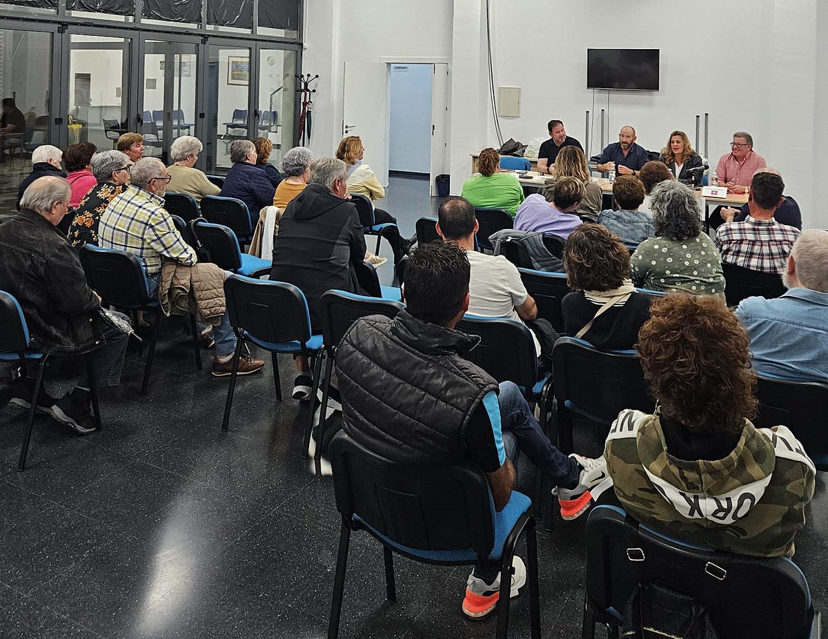 Ayer tuve el placer de compartir una charla con los compañeros de ACUDE en Albolote, como Secretario Provincial de Unión Municipalista en Granada.
Un encuentro muy participativo y lleno de ilusión por seguir construyendo una alternativa municipalista real.