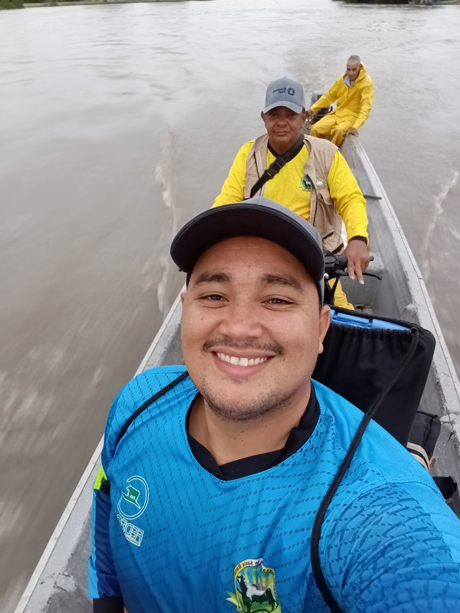 Con compromiso y dedicación, recorren fincas, ríos y caminos llevando salud animal a cada rincón. #TodosAVacunar <a href="/Fedegan/">FEDEGAN</a>
<a href="/jflafaurie/">José Félix Lafaurie</a>
<a href="/cimitarraganado/">Cimitarra Pasion Ganadera</a>
<a href="/Fedegansangil/">San gil Pasión Ganadera</a>
<a href="/PCghrs/">PL OCAÑA-PASION GANADERA</a>
<a href="/plbucaramanga/">Bucaramanga pasión ganadera</a>
<a href="/Pasionplsocorro/">Proyecto Local Socorro Pasión Ganadera</a>
<a href="/PLBARRANCA/">PL BARRANCABERMEJA</a>