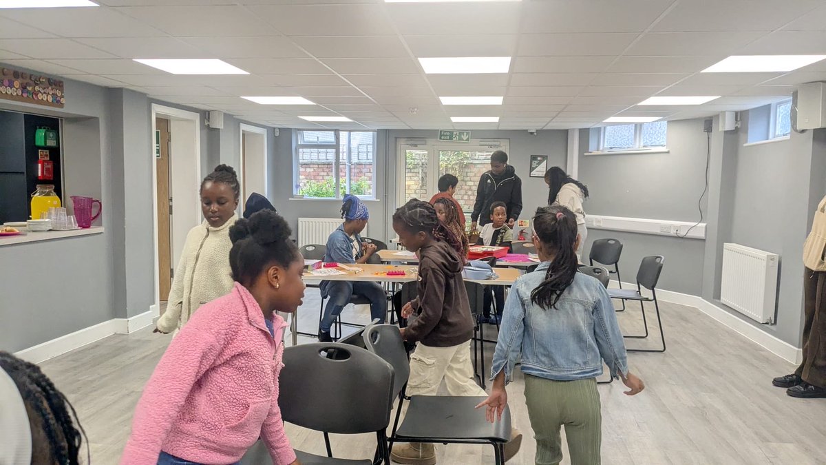 PHOEBEIPS's tweet image. Today at Phoebe Centre the kids enjoyed some baking and games together for some half-term fun! 🧁🎮

#halftermfun❤️ #community #fun