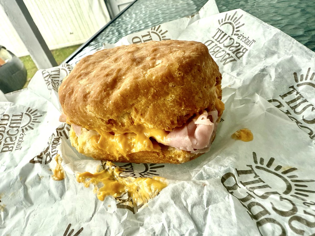 DowntownHWV's tweet image. First time trying a shaved ham melt from Tudors. I like it. 

#EatLocal // #HuntingtonWV