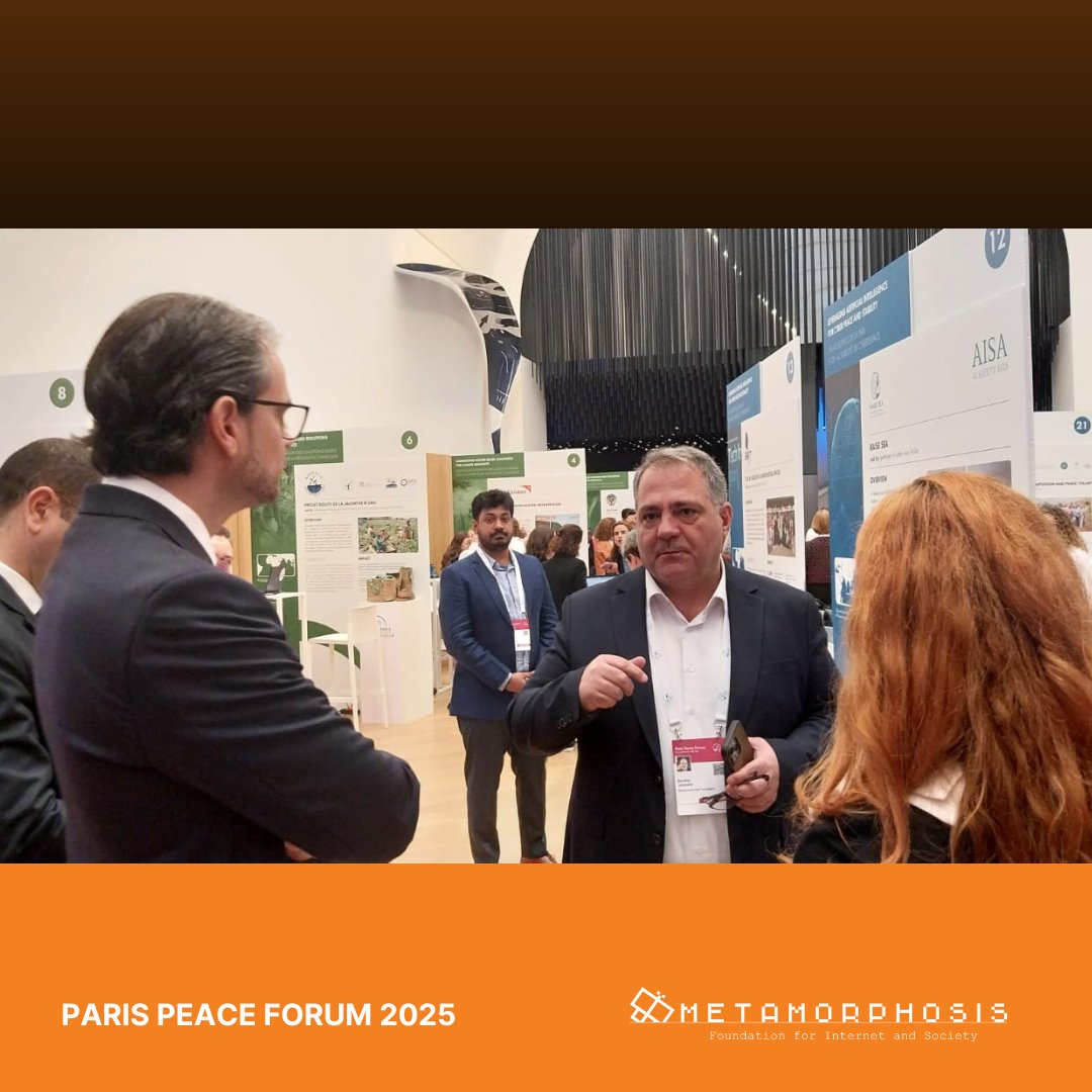 Në Forumin e Paqes në Paris, në kuadër të Hapësirës për Zgjidhje, stenda e Fondacionit “Metamorphosis” u vizitua nga Sekretari i Përgjithshëm i <a href="/INTERPOL_HQ/">INTERPOL</a> , Valdecy Urquiza.

<a href="/ParisPeaceForum/">Paris Peace Forum</a>
<a href="/antidisinfonet/">Western Balkans Anti-Disinfo Hub</a>
#PPF2025 #antidisino #WesternBalkans #AI #disinforadar