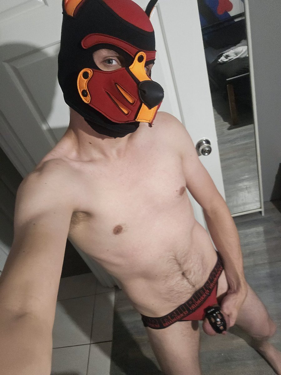 #locktober day 29, someone gib belly rubs?