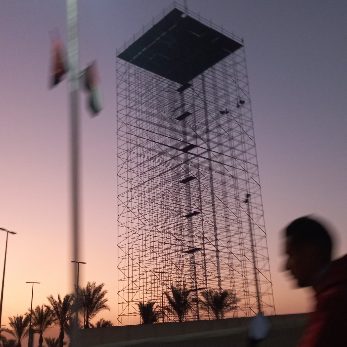 GEM is preparing for the opening ceremony on the 1st November.
GEM(大エジプト博物館)は、11月1日のオープニングセレモニーに向けて準備を進めている。1日はエジプトのシシ大統領だけ招待されるらしい。