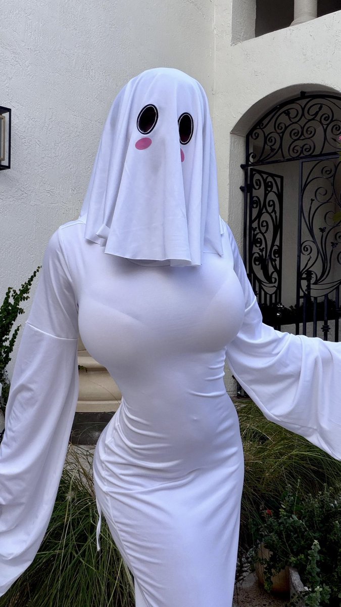 Front or back? 👻 https://t.co/73ZtvhPZHk