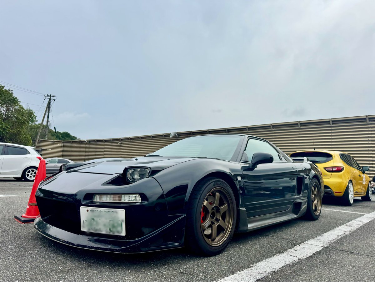 よしとも tweet media