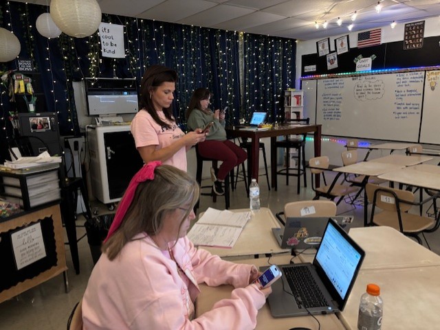 🎉 Shoutout to the amazing Walker Jr. High teachers who attended Khan Academy’s Writing Coach training yesterday! Your dedication to helping students grow as writers is inspiring. <a href="/Livingston_PPS/">LivingstonPPS</a> <a href="/tech_parish/">Livingston Parish Tech Department</a> <a href="/LPPS_EdTech/">LPPS_EdTech</a> <a href="/khanacademy/">Khan Academy</a> #EmpowerChallengeInspire #LPEmpowersEductors