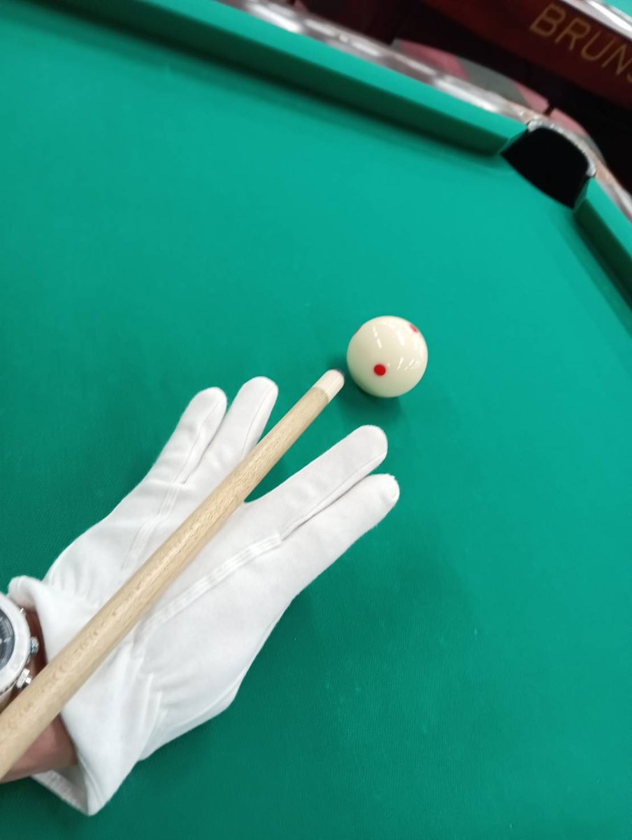 HSCustomizer's tweet image. #ビリヤード ＃初心者 にありがちなブリッジ、よく見かける順です。
①ズゴック 指3本不安定さが特徴
②バルタン ✌サインより難易度高め
③美人局 男女比で言うと女性に多め

(´・ω・｀)個人的にはシコシコ✌ストロークコンボからの🙌バンザイフィニッシュが一番(笑)ツボなので大好き♥(｡&amp;gt;﹏&amp;lt;｡)b