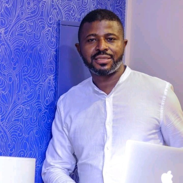 Côte d'Ivoire switched on its prosperity engine

On the back of Alassane Ouattara's new mandate, Côte d'Ivoire shall continue its fast, ascending trajectory.

The country has been growing at a steady, compounded 7% yearly rate for the last few years.

The population is young