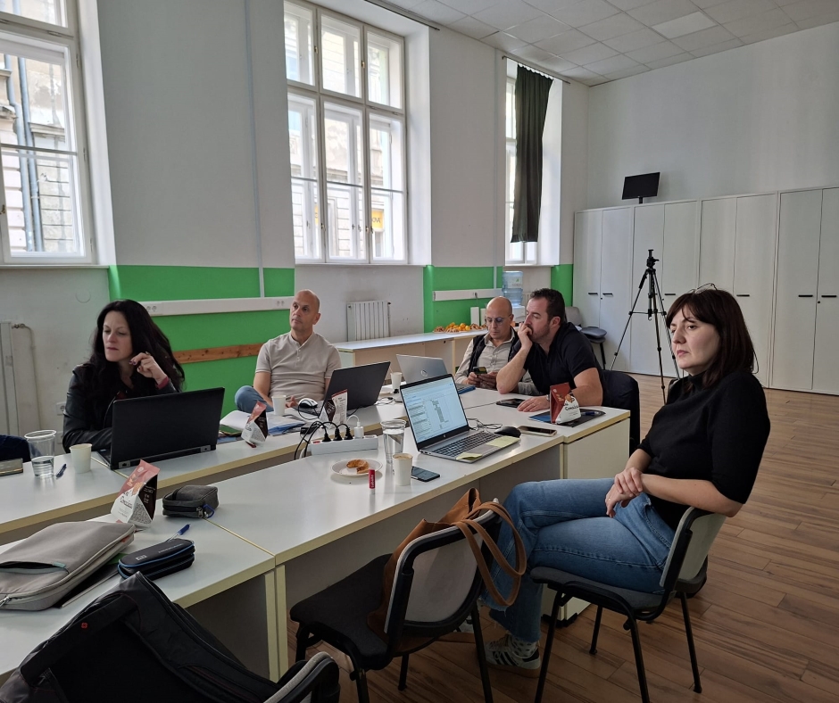 SDCSabac's tweet image. 💼 Četvrti po redu sastanak Erazmus+ projekta FYSSP-EHI održan je u Zagrebu. Partneri su razgovarali je o napretku projekta, fizičkim testovima,  i daljem razvoju aplikacije. SDCŠ su predstavljali Aleksandar Ivanovski i Dragana Drljačić.

ℹ️ sdcs.org.rs/4tpm-fyssp/

#ErasmusPlus