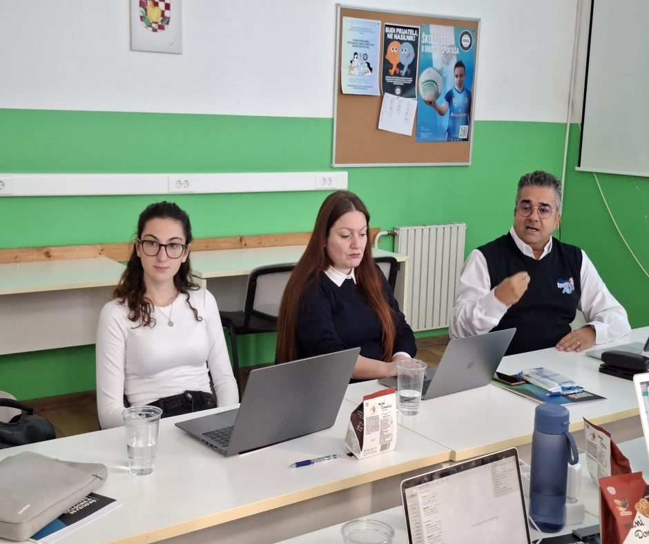 SDCSabac's tweet image. 💼 Četvrti po redu sastanak Erazmus+ projekta FYSSP-EHI održan je u Zagrebu. Partneri su razgovarali je o napretku projekta, fizičkim testovima,  i daljem razvoju aplikacije. SDCŠ su predstavljali Aleksandar Ivanovski i Dragana Drljačić.

ℹ️ sdcs.org.rs/4tpm-fyssp/

#ErasmusPlus