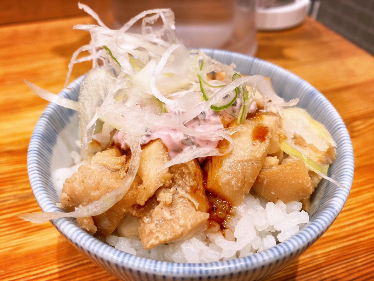 赤坂行った時にダッシュでゴハンする時は百舌鳥🍜に入りがち(笑)