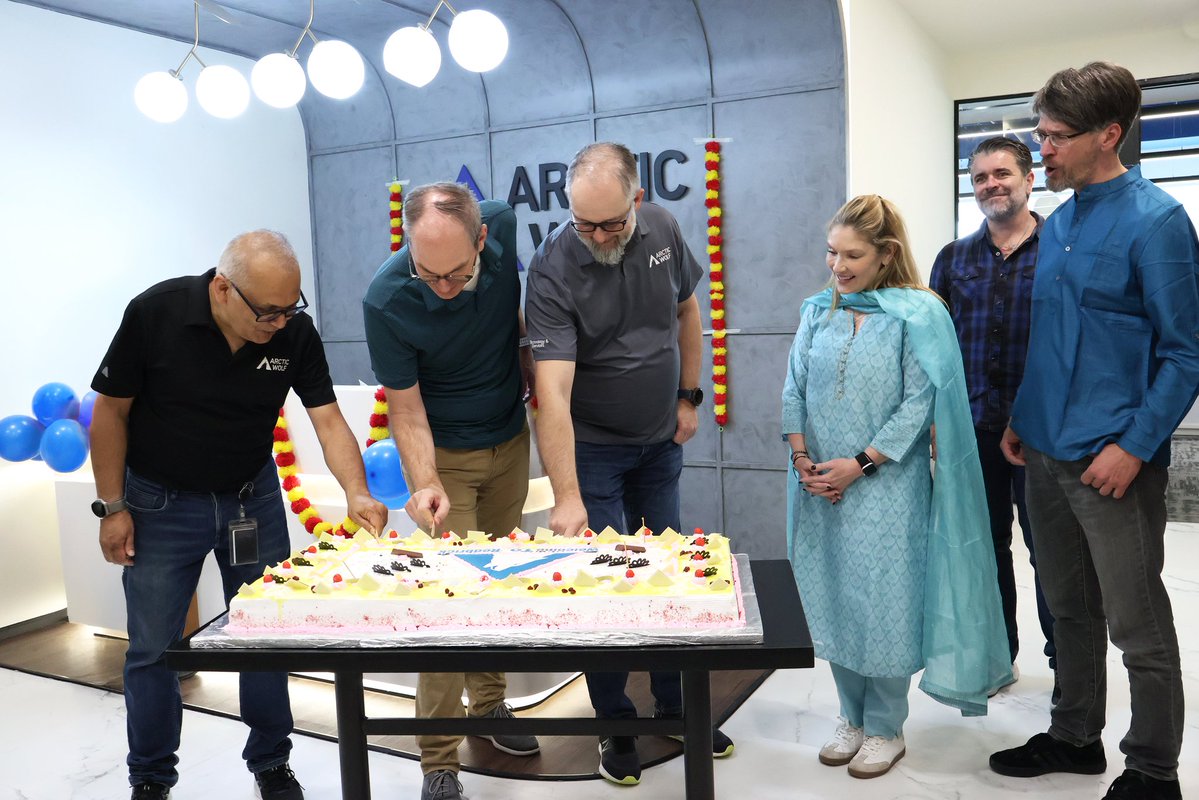 IndexKarnataka's tweet image. Arctic Wolf's new office space was inaugurated at, The Helios Business Park, Marathahalli, Bengaluru
The 29,000 sq. ft. facility
 
Arctic Wolf has scaled its India team from 75 to 300+ employees
#GCC #Bengaluru #R&D #AI