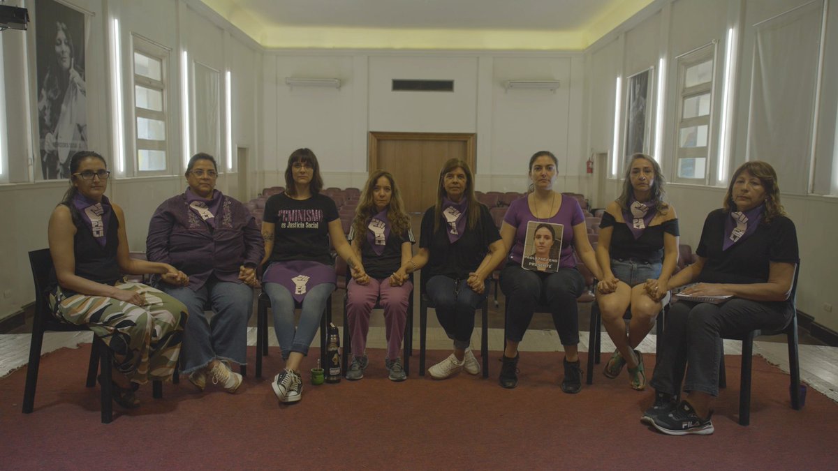 El 30 de octubre se cumplen 5 años del femicidio de Paola Tacacho. Ese día, un grupo de militantes y la familia de Paola presentan un documental que recupera su historia y su lucha por una vida libre de violencia.

lanotatucuman.com/22-veces-paola…